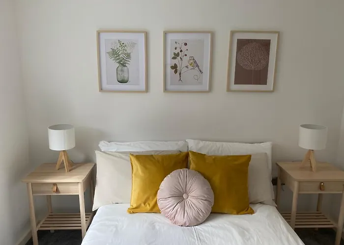 Marine Viewing 2 Bedrooms Flat
