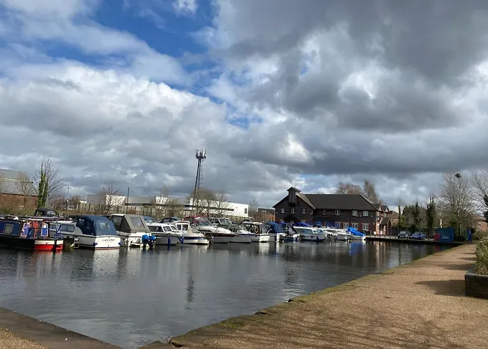 Marine Viewing 2 Bedrooms Flat